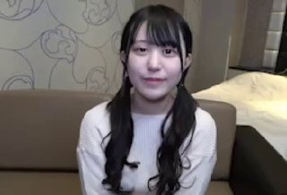 可爱的少女,拥有自然的美丽和性感的屁股